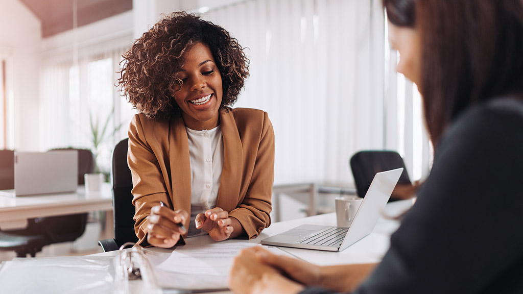 Client consulting with a agent