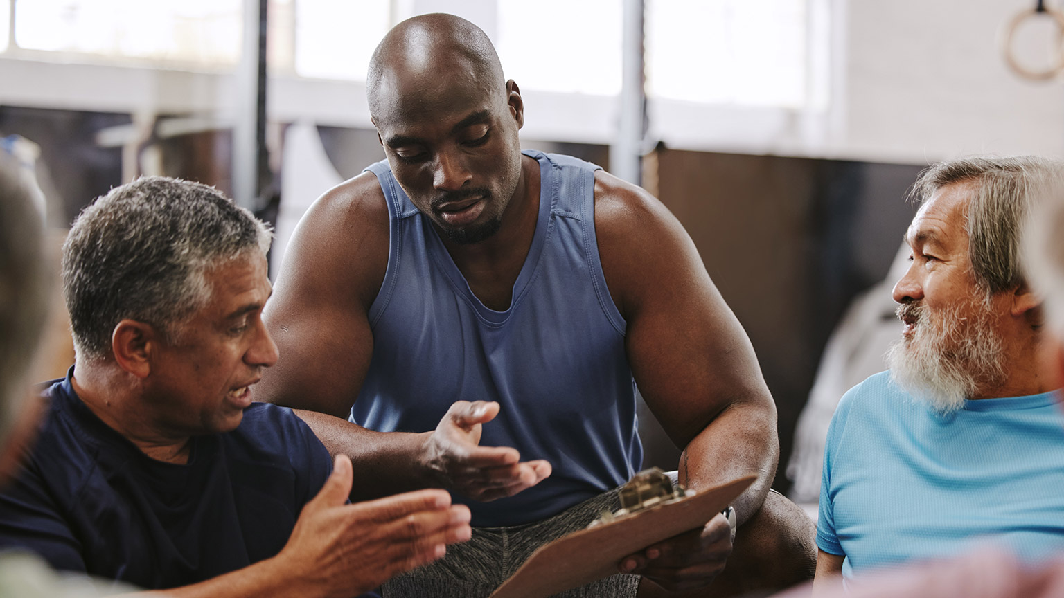 A trainer with 2 clients