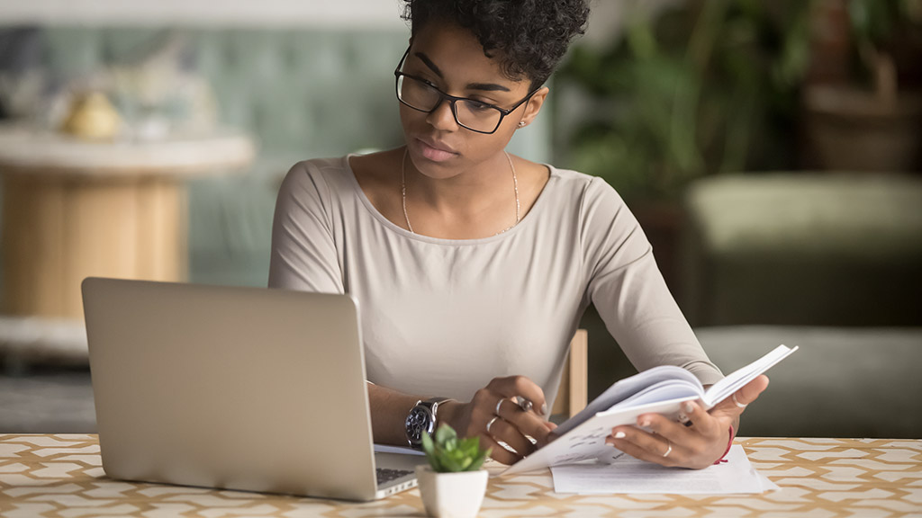 woman focused in reading 