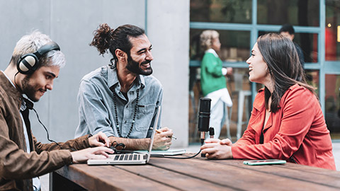 A journalist interviewing an eSports person