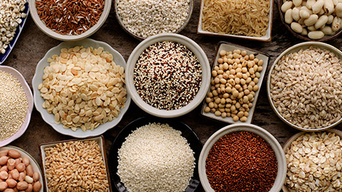 A variety of whole grains