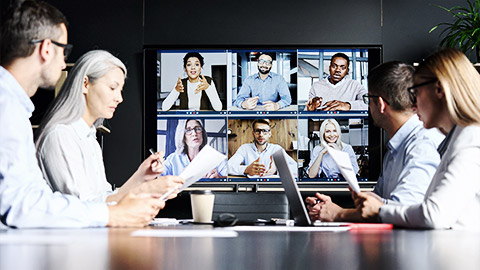 A meeting online with many people involved from other cultures and countries