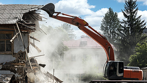 A cover art that depicts the concept of constructors, destructors and inheritance. A house getting demolished.