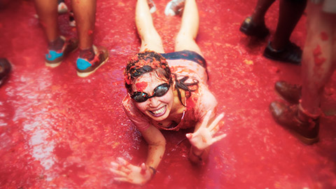 girl enjoying the tomatino festival